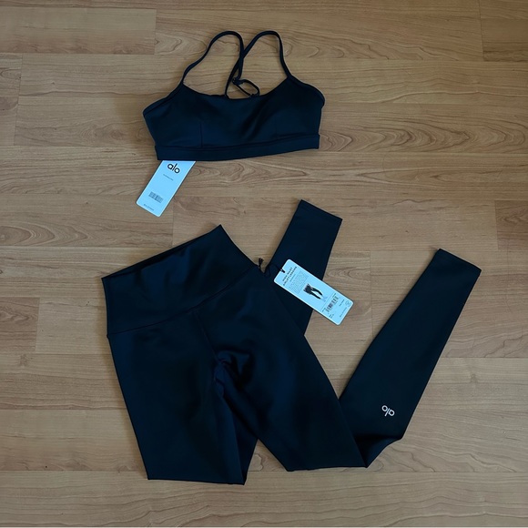 ALO Yoga Pants - NWT black Alo yoga airlift intrigue sports bra and leggings set XS